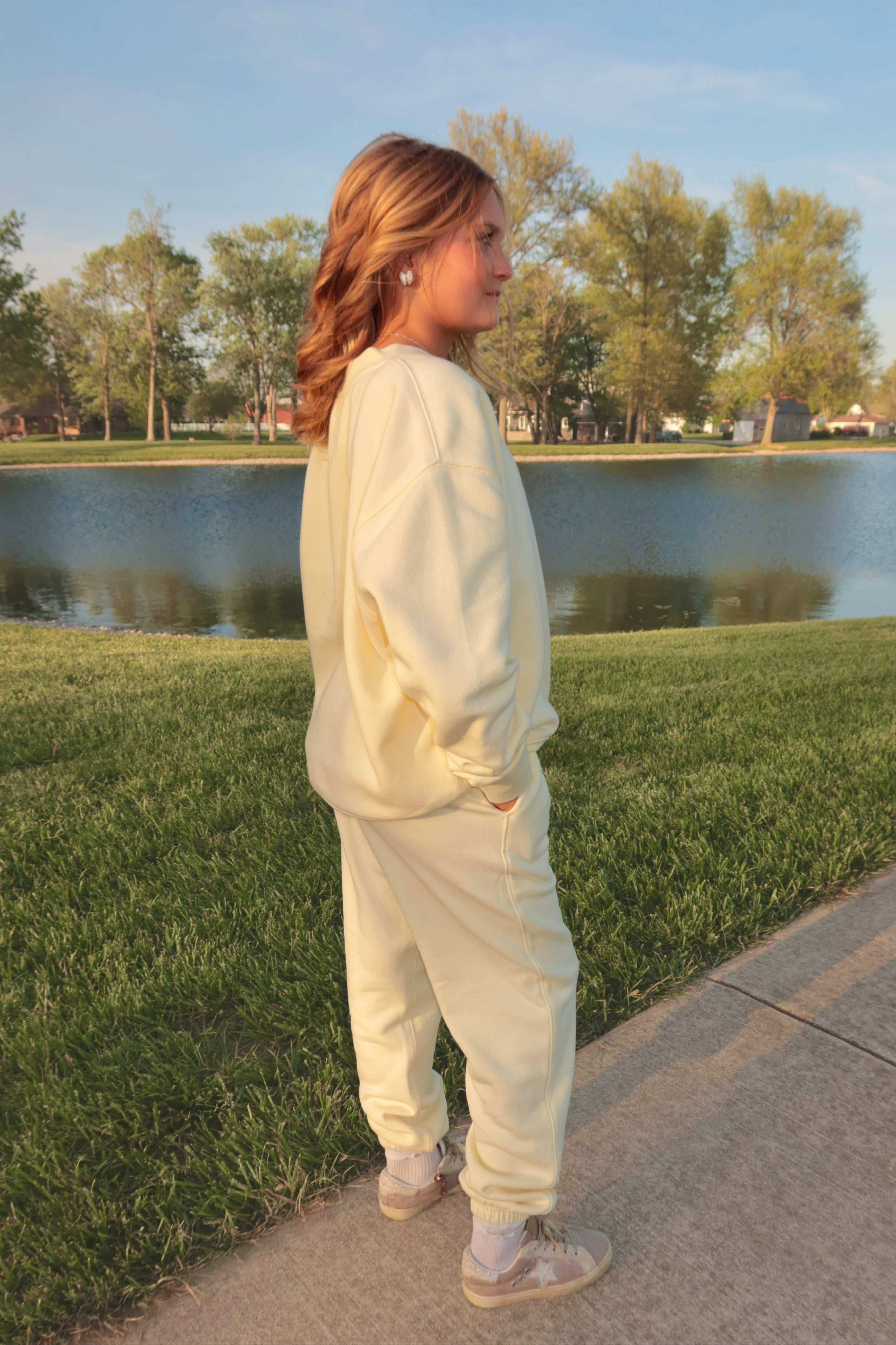 The Butter & Blue GLO Crew Neck